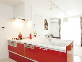 敷地18坪に建つ3階建ての家