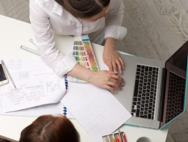 こんな場所で打ち合わせします♪