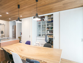 こだわりの一枚板