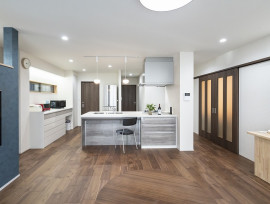 好きなものに包まれた平屋風リノベーション