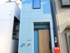 建物間口2.35m 超狭小地に建つ家