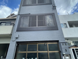 RC造3階建ての大規模リノベーション